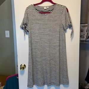 GAP stretchy t-shirt dress - short sleeve loose fit, stretchy